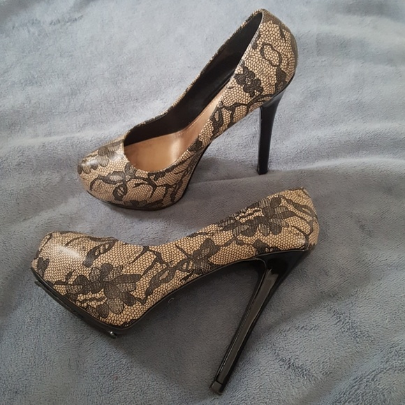 Heels - Picture 5 of 7